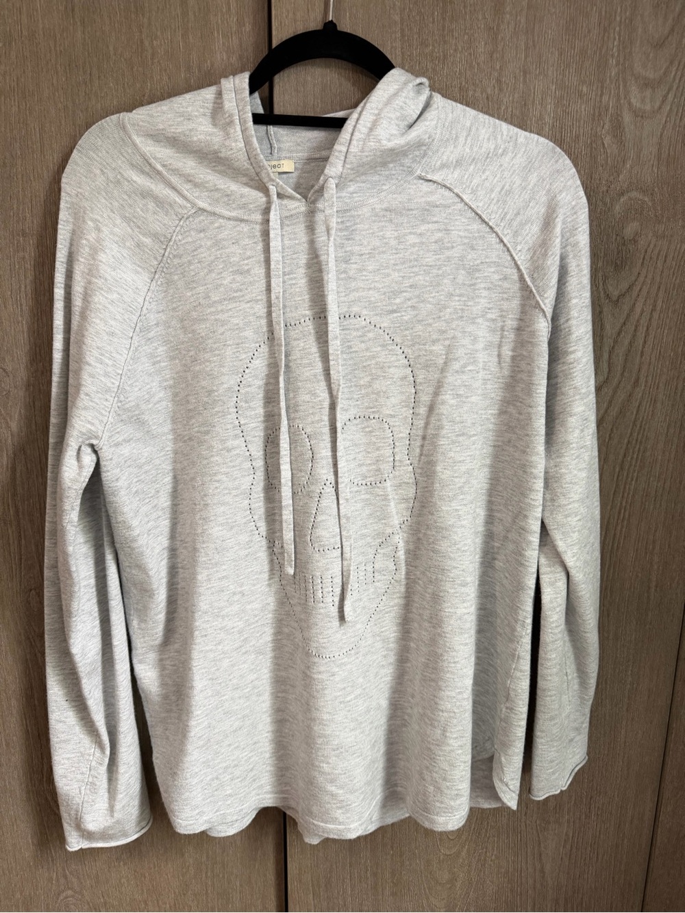 Women’s Light Gray Hooded Long-Sleeve Shirt with Skull Accent